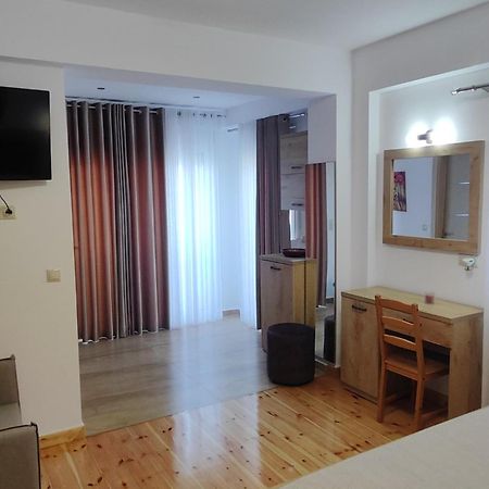Spartila Apartments Dhërmi Esterno foto